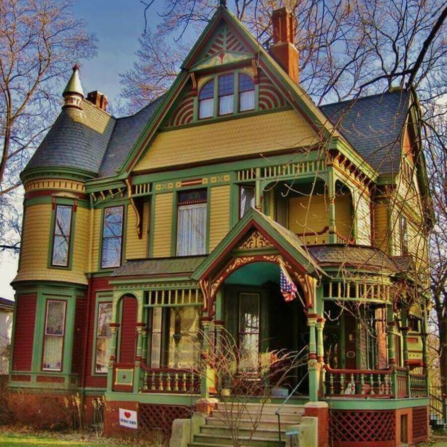 Fresh Paint on a Fresh Paint on a Historical Home in Bloomington Illinois